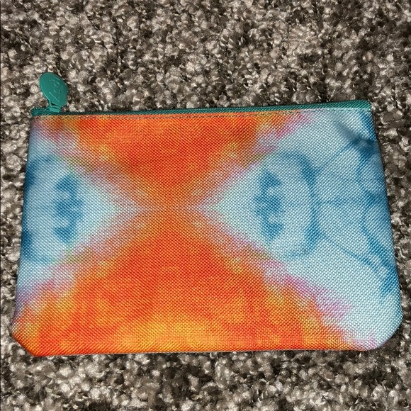 Ipsy Handbags - Ipsy Makeup Bag Ipsy Handbags - Ipsy Makeup Bag